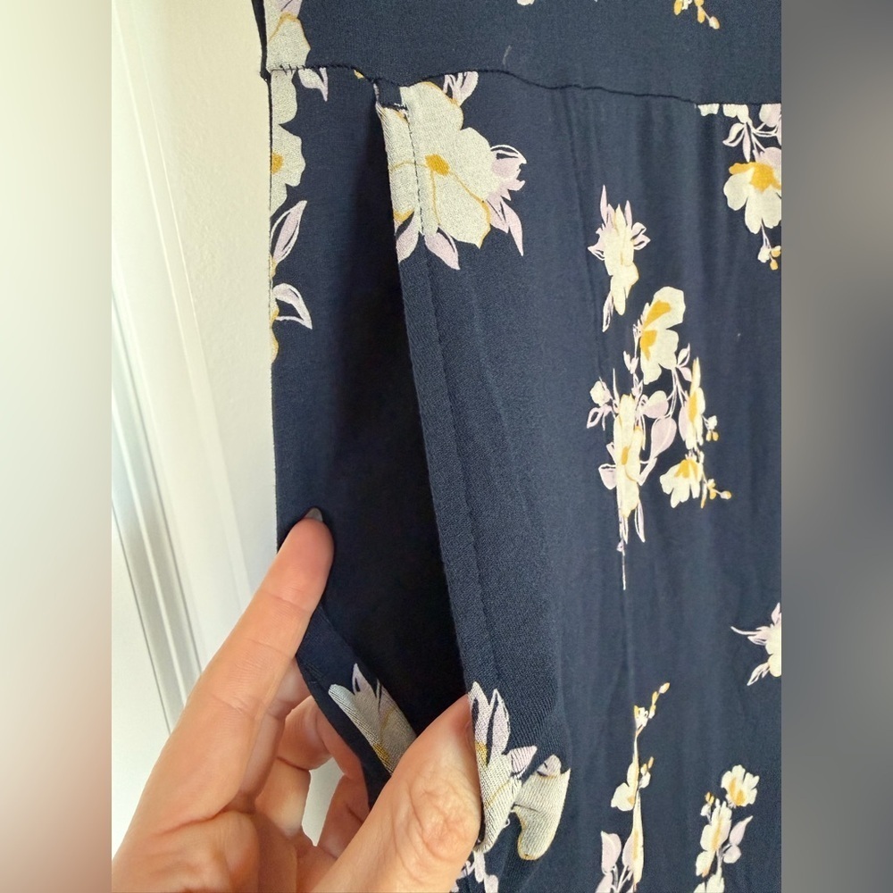 J. Jill Wearever Collection floral A-line dress in navy bloom with short sleeves - Picture 5 of 9